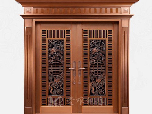 別墅銅門(mén)廠家愛(ài)唯銅藝始終堅(jiān)持誠(chéng)信經(jīng)營(yíng)的態(tài)度