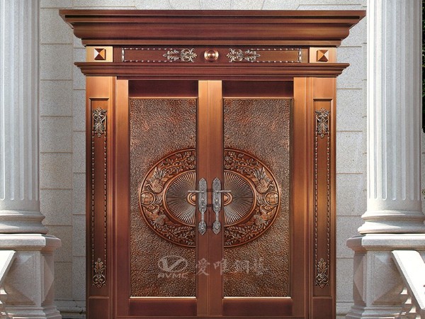 許多人看上別墅銅門(mén)是因?yàn)樗耐庥^