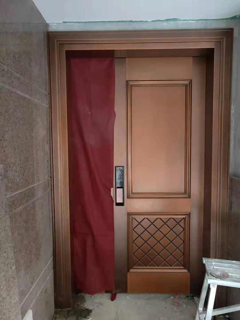 愛(ài)唯銅門